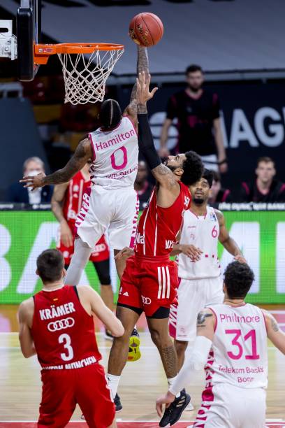 选手面部被 选手面部被